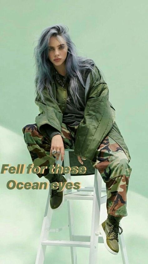 Billie Eilish Outfits, Celebrity Workout, Khalid, Lorde, 인물 사진, Celebrity Outfits, Grey Hair, Angelina Jolie, Bella Hadid