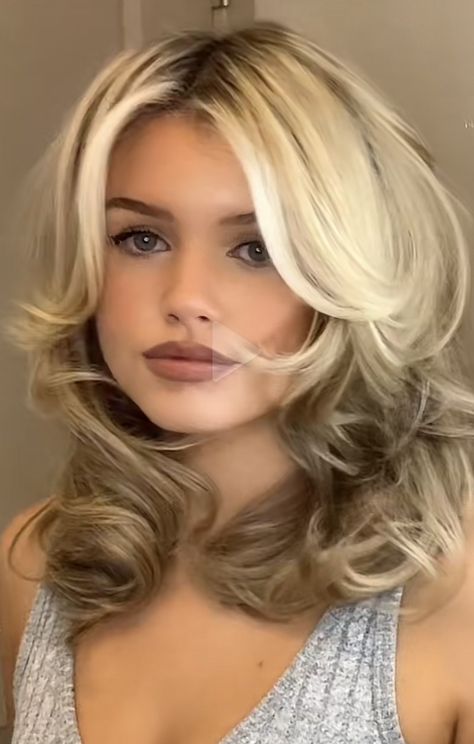 Gorgeous Haircuts, Haircut Tips, Haircuts For Medium Length Hair, Layered Haircuts For Medium Hair, Hair Inspiration Short, Hairstyles For Layered Hair, Blowout Hair, Blonde Hair Looks, Hair Stylies