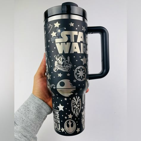 Stanley 40oz Tumbler Engraved. Straw Included. Star Wars Theme. Black. ***Please Note Any Stanley Tumbler Is Excluded From Bundle Discount*** Vasos Aesthetic, Star Wars Water Bottle, Starwars Theme, Cute Utensils, Star Wars Art Drawings, Container Furniture, Copo Stanley, Stanley 40oz Tumbler, Star Wars Original Trilogy