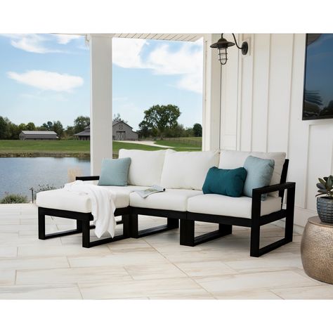 Designed for comfort and style, the EDGE Modular Collection is scaled for a variety of outdoor living areas — from a spacious patio to an intimate balcony. Polywood Edge, Polywood Outdoor Furniture, Stylish Outdoor Furniture, Outdoor Living Furniture, Conversation Set Patio, Farmhouse Dining, Outdoor Living Areas, Outdoor Rooms, Seating Arrangements