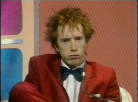 ‘It’s rubbish’: John Lydon brutally critiques the pop charts on ‘Jukebox Jury,’ 1979 John Lydon 70s, Johnny Rotten Quotes, Jonny Rotten, John Lydon Johnny Rotten, Johnny Rotten And Sid Vicious, Punks 70s, The Distillers, Punk London 1977, Sid And Nancy