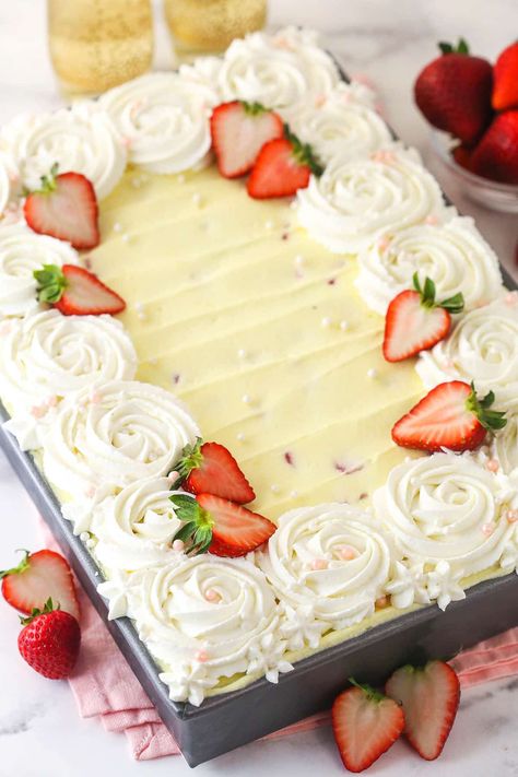 Champagne Tiramisu, Life Love And Sugar, Mascarpone Filling, Classic Tiramisu, Sweet Champagne, Ladies Luncheon, Strawberry Champagne, Slow Cooker Desserts, Tiramisu Recipe