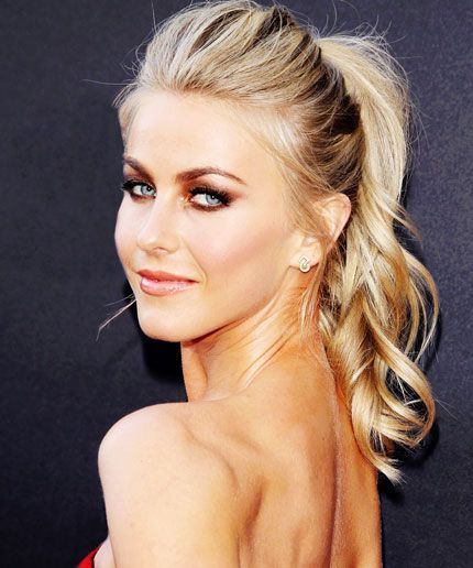 Julianne Hough ponytail Ponytail Trick, Julianne Hough Hair, Celebrity Wedding Hair, Prom Ponytail Hairstyles, Voluminous Ponytail, Tail Hairstyle, Curly Hair Ponytail, High Ponytail Hairstyles, Prom Hair Updo