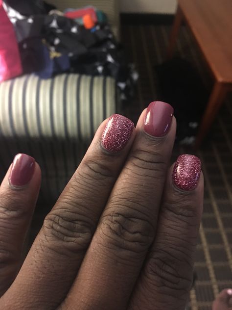 Sns Dipping Powder Nails Fall, Fall Dipped Nails Ideas Powder, Holiday Nails Dip, Powder Nails Fall, Holiday Nails Dip Powder, Holiday Dip Nails Winter, Dip Powder Nails With Designs, Sns Dipping Powder Nails, Dipping Powder Nails