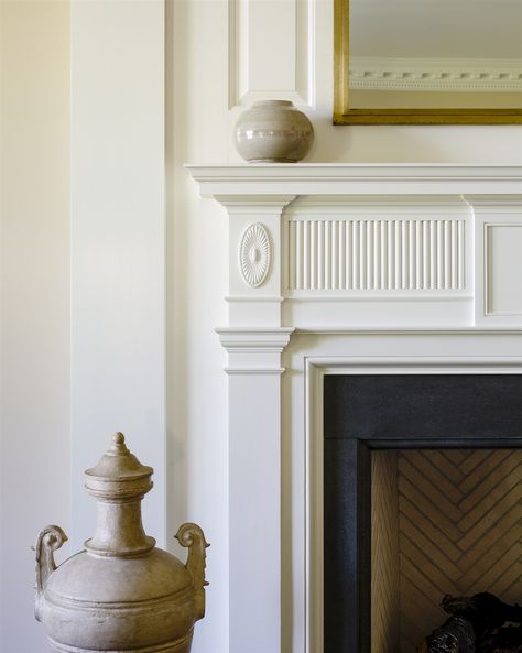 French Fireplace Mantel, Style Mantle, Federal Style House, Chimney Design, Fine Antique Furniture, Wall Panel Molding, French Fireplace, Classical Interior, Design Architect