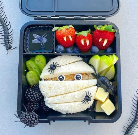 Halloween Theme Lunch For Kids, Halloween Packed Lunch, Halloween School Lunch Ideas, Lunch Halloween For Kids, Halloween Lunch Ideas For Kids School, Halloween Themed Lunch, Halloween School Lunch, Halloween Lunch Ideas For Kids, Halloween Kids Food