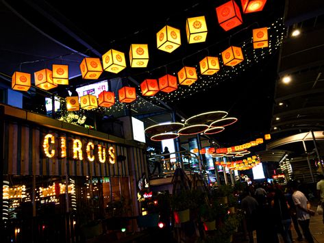 Cyberhub Gurgaon, Traditional Indian Dress, Indian Dress, Traditional Indian, Circus, Neon Signs, Cafe, Neon, Festival