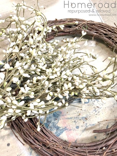 Supplies needed to create your own pip berry wreath from thrift store finds Pip Berry Wreath, Pip Berry Garland, Diy Spring Crafts, All Season Wreath, Fairy Jars, Berry Garland, Burlap Christmas, Berry Wreath, Spring Diy