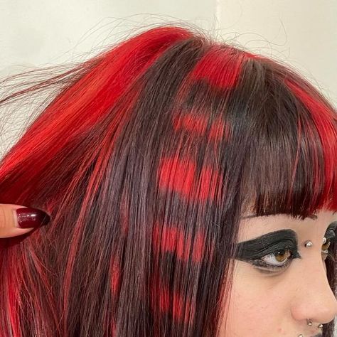 Red Hair Ends Dip Dye, Black And Red Alt Hair, Red And Black Raccoon Hair, Red Roots Black Hair Short, Red White And Black Hair, Red Racoon Tail Hair, Black And Red Hair Aesthetic, Red Raccoon Tail Hair, Emo Red Hair