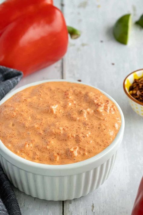 Bowl of smoky red pepper crema. Smoky Red Pepper Crema, Red Pepper Crema, Red Pepper Aioli Recipe, Crema Recipe, Roasted Red Pepper Sauce, Sour Cream Sauce, Red Pepper Sauce, Hello Fresh, Red Sauce