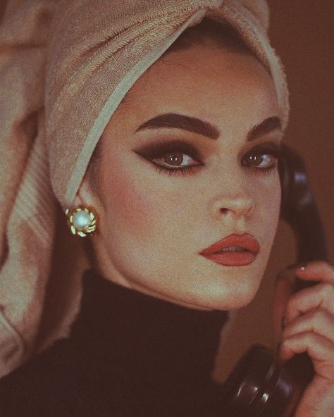 Italian Makeup Looks, 1960 Makeup, 30 Photoshoot, Hollywood Glamour Makeup, Mob Wife Makeup, Italian Makeup, 1940s Makeup, 1950s Makeup, 1960s Makeup