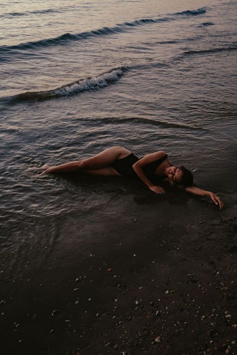 See Photography Ideas, By The Sea Photoshoot, Ocean Photography People, Sunset Sea Photoshoot, Dusk Beach Photoshoot, Beach Photoshoot Inspiration, Sultry Beach Photoshoot, Wet Hair Beach Photoshoot, Black Sand Photoshoot