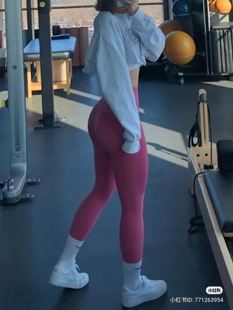 Outfit Para Gym, Outfits Para Gym, Outfit Gym Mujer, Gym Aesthetic Pink, Gym Outfits Ideas, Girl Gym Aesthetic, Vision Board Fitness, Baddie Gym Outfit, Gym Aesthetic Women