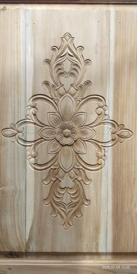 3d Carving Design, Carving Designs Pattern, Wood Carving Designs Pattern, Ornamental Molding, Tre Kunst, Wood Carving Art Sculpture, Cnc Wood Carving, Wood Carving Furniture, Front Door Design Wood