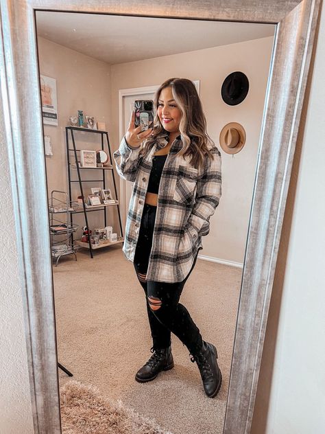 Gray Flannel Outfit, Flannel Outfit Women, Pink Flannel Outfit, Shacket Outfits, Shacket Outfit, Flannel Outfit, Flannel Shacket, Flannel Outfits, Boys Style