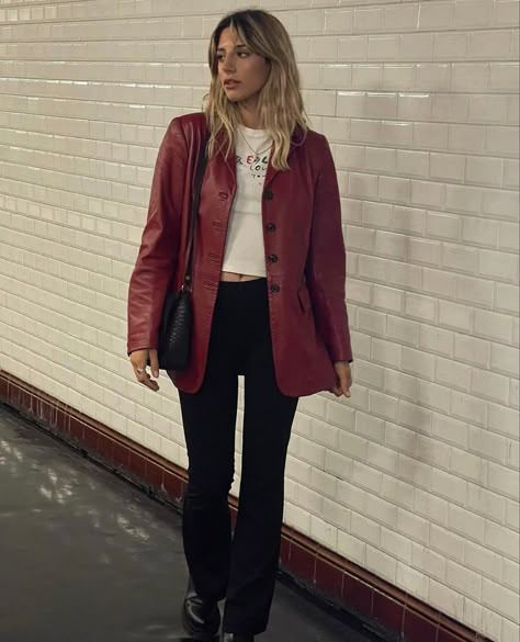 Dark Red Leather Jacket Outfit, Stephen Sanchez Concert Outfit, Red Leather Jacket Aesthetic, Burgundy Leather Jacket Outfit, Red Leather Jacket Outfit, Burgundy Leather Jacket, Jacket Outfit Women, New York Street Style, Leather Jacket Outfits