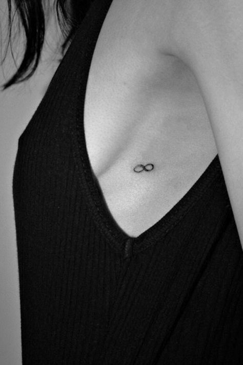 ilovegreeninspiration_sogni_dream3 Tattoo Tiny, Ribcage Tattoo, Rib Tattoo, Pattern Tattoo, Trendy Tattoos, Tattoo Placement, Small Tattoo, Skin Art, Get A Tattoo