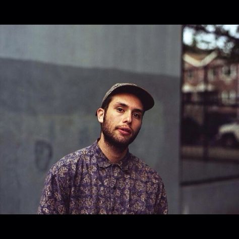 Nick Hakim. Track: "Don't Know". https://www.youtube.com/watch?v=3xt54qePa8c Nick Hakim, Bon Iver, Let It Out, Album Releases, Alternative Rock, New Album, Record Label, Photo Shoot, Casual Button Down Shirt