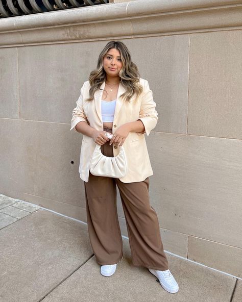 Summer Office Outfits, Plus Size Spring, Look Plus Size, Stylish Work Attire, Outfits 2023, Moda Plus, Curvy Girl Outfits, Curvy Outfits, Professional Outfits