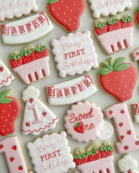 The berry sweetest first birthday🍓🤍🍓🤍 #cowtowncookieco #fortworthcookies #aledocookies #berryfirstbirthday #berrysweet… | Instagram First Birthday Sugar Cookies, 1st Birthday Foods, Birthday Sugar Cookies, Berry Cookies, Baby First Birthday Themes, First Birthday Cookies, First Birthday Cupcakes, Berry First Birthday, Baby Birthday Themes