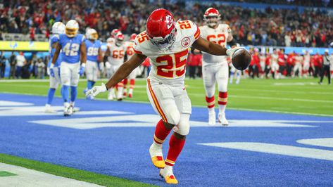 Kansas City Chiefs Mobile: Kansas City Chiefs running back Clyde Edwards-Helaire (25) during an NFL football game against the Los Angeles Chargers on Thursday, December 16, 2021 in Los Angeles. Clyde Edwards-helaire, Nfl Football Games, Kc Chiefs, Los Angeles Chargers, Running Back, Football Game, Football Games, Kansas City Chiefs, Nfl Football