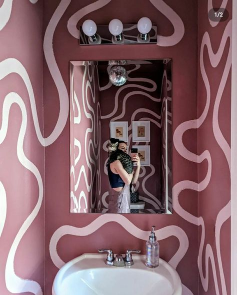 Funky Bathroom, Funky Bedroom, Deco Studio, Bedroom Murals, Apartment Decor Inspiration, Decoration Inspiration, Cute Room Decor, Salon Decor, Beauty Room