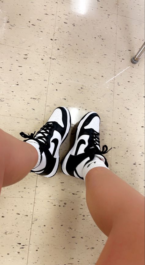 How To Style High Top Panda Dunks, Black High Top Dunks Outfit, Nike Black And White Dunks Outfit Woman, Dunk High Panda Outfit, Black And White High Top Dunks Outfit, Preppy Panda Dunk Outfits, Black And White Panda Dunks Outfit, Panda High Dunks Outfit, Nike Dunks High Outfit