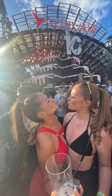 Ushuaia Ibiza Outfits, Ibiza Aesthetic, Ushuaia Ibiza, Ibiza Travel, The Stranger Movie, Ibiza Outfits, Ushuaia, Crazy Life, Best Friend Goals