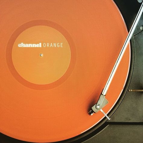 #pinterest Frank Ocean Vinyl, Channel Orange, Vinyl Aesthetic, Ocean Girl, Orange Aesthetic, Frank Ocean, Aperol Spritz, Record Player, Bear Print