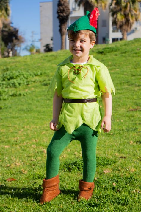 Peter Pan Costume Toddler, Fantasia Peter Pan, Disfraz Peter Pan, Peppa Pig Birthday Decorations, Peter Pan Costume, Baby Kostüm, Peppa Pig Birthday, Elf Costume, Purim