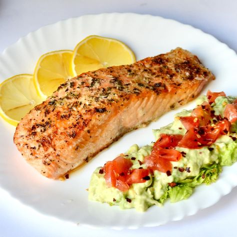 Loaded with butter, lemon juice, garlic, and some herbs, this keto Air Fryer salmon is healthy, gluten-free, and takes only 20 minutes to cook. Salmon Air Fryer Recipes Garlic Butter, Keto Salmon Meal, Healthy Dinner Recipes Air Fryer Salmon, Seafood Recipes Gluten Free, Keto Salmon Air Fryer, Easy Keto Salmon Recipes, Salmon Recipes Baked Healthy Air Fryer, Salmon Air Frier Recipes, Low Sodium Salmon Recipes Healthy