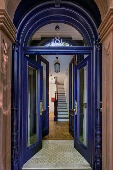 Interior Design Ideas: Extended Family Shares Brownstone | Brownstoner Parlor Floor, Brooklyn Brownstone, New Staircase, Basement Apartment, White Oak Floors, Mosaic House, Apartment Garden, Futuristic Architecture, Stairs Design