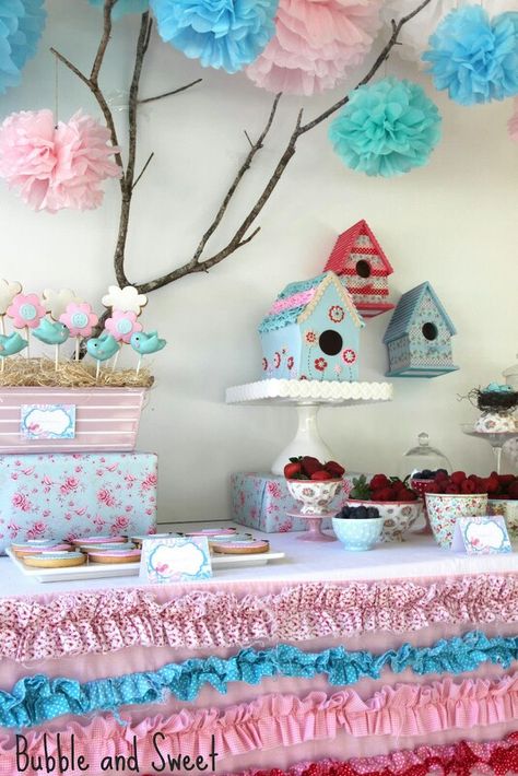 Beautiful Bird Themed Birthday Party, Sweets On A Stick, Pastel Birthday Party, Bird Theme Parties, Birdie Birthday, Birdhouse Decor, Butterfly Garden Party, Bird Birthday Parties, Pastel Birthday