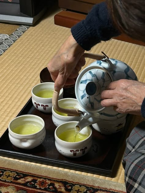 Nara Japan Tea Cerimony Japanese Aesthetic Traditional, Ryokan Aesthetic, Life In Japan Aesthetic, Japan Culture Aesthetic, Japan Travel Outfit, Japan Activities, Japan Nara, Tea Japan, Japan Vibes