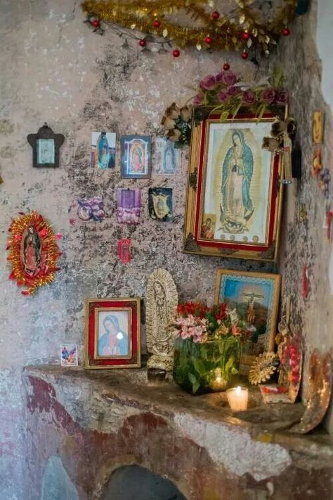 Catholic Decor, Prayer Corner, Virgin Of Guadalupe, Mexican Home, Home Altar, Mexican Decor, Religious Icons, Sacred Places, Mexican Culture