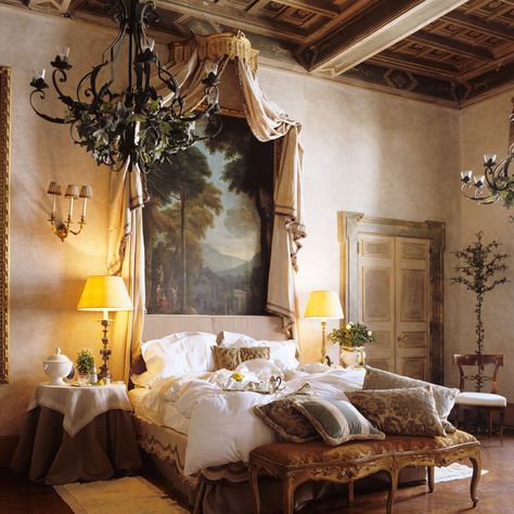 Opulent Interiors, French Bedroom, Dreamy Bedrooms, Country Songs, French Decor, Style At Home, Beautiful Bedrooms, Fan Club, Dream Bedroom