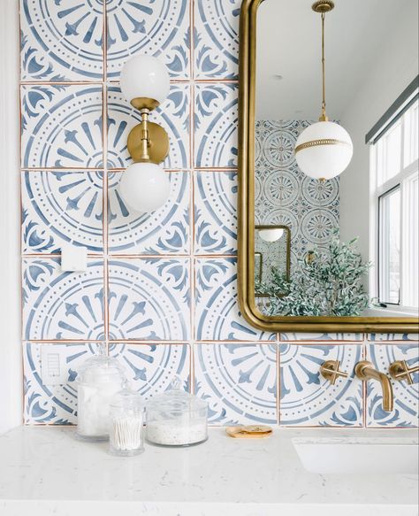 Patterned Tile, Gorgeous Tile, Bad Inspiration, New Build, Dream Bathroom, House Bathroom, Exterior House Colors, Bathroom Inspiration, 인테리어 디자인