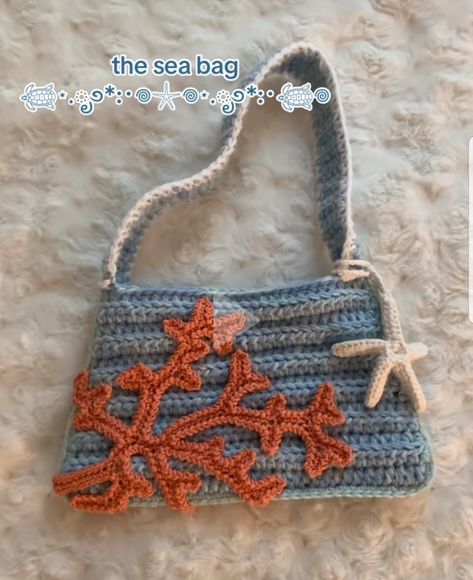 Crochet Beach Theme, Usefull Crochet Projects, Crochet Beach Stuff, Crochet Sea Bunny, Crochet Car Bag, Ocean Crochet Ideas, Crochet Sea Bag, Beach Crochet Ideas, Summer Crochet Accessories