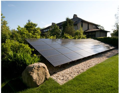 A tasteful ground mount solar with landscaping behind... and gravel underneath. Solar Panels Architecture, Solar Pergola, Solar Energy Design, Solar Energy For Home, Panel Ideas, Smart House, Power Design, Solar Panels Roof, Solar Farm