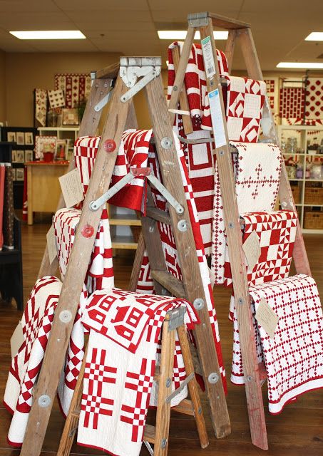 Temecula Quilt Company: Red and White Quilt Show We had a great time last ... Quilt Shop Displays, Wooden Ladders, Old Wooden Ladders, Quilt Ladder, Quilt Display, Two Color Quilts, Craft Fairs Booth, White Quilts, Quilt Rack