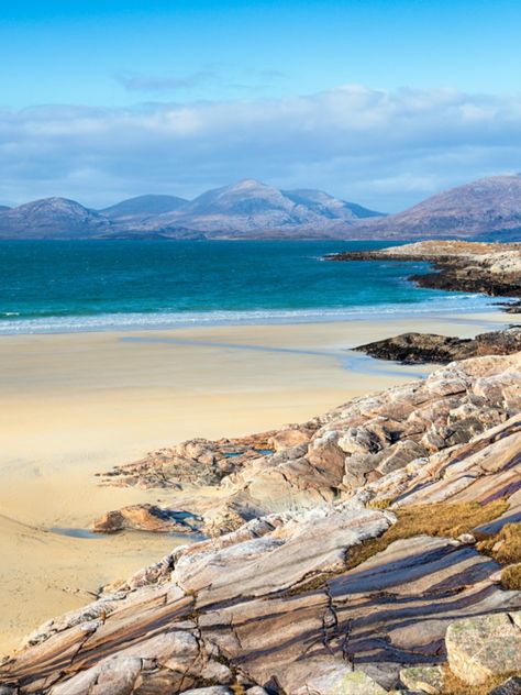 Luskentyre Beach Scotland, Beaches In Scotland, Luskentyre Beach, Scottish Scenery, Scottish Beach, Beautiful Places In Japan, Scotland Landscape, Uk Beaches, Road Trip Places