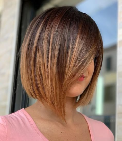 Straight Angled Bob with Side Bangs Long Bob With Bangs, Bangs Ideas, Trendy Bob, Trendy Bob Hairstyles, Short Wavy Bob, Choppy Bob Haircuts, Bob Hairstyles With Bangs, Polished Hair, Angled Bob