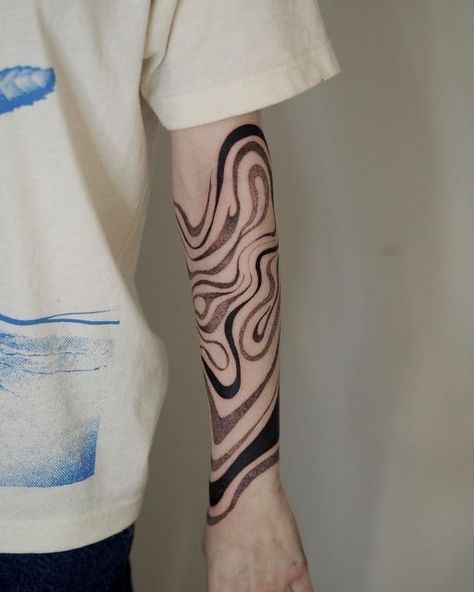 Big Abstract Tattoo, Squiggly Lines Tattoo, Lineless Tattoo, Curved Tattoo Design, Suminagashi Tattoo Design, Abstract Black Tattoo, Masc Tattoos, Cool Leg Tattoos, Wavy Tattoo Design