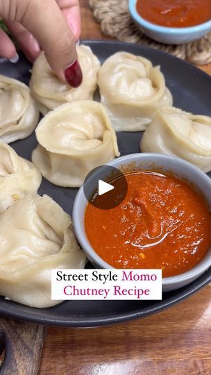 Momos Spicy Chutney Recipe, Momo Chutney Recipe, Momos Chutney Recipe, Momo Recipe, Momos Recipe, Chutney Recipe, Indian Street Food, Chutney Recipes, Chutney