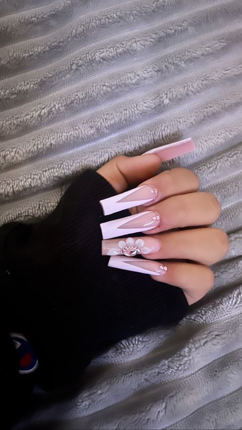 Vacation Acrylic Nails Long, Nail Designs Baddie, Latina Nail Designs Pink, Pink Bday Nails, Instagram Baddie Acrylic Nails, Baddie Fashion, Outfits Baddie, Drip Nails, Baddie Nails