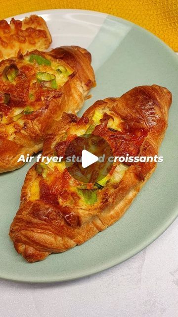 Emily Scott on Instagram: "AIR FRYER STUFFED CROISSANTS 🥐. Your breakfast croissant just got an upgrade!

So delicious, the croissants are stuffed with a chorizo, spring onion & mozzarella omelette mixture, then air fried (or oven baked) until crispy 😍.

Ideal for busy mornings, these can be prepared in advance and stored in the fridge/freezer & reheated if required.

Plus you can customise the fillings according to what you have in the fridge/cupboards, they're so versatile 🙌. Save the recipe and give them a try!

Recipe (makes 2 servings):
🥐 Slice the centres of 2 croissants & hollow out, leaving the walls & base intact.
🥐 Whisk 1 large egg with a pinch each of salt & pepper plus any herbs/seasonings of your choice (I added chives & rosemary).
🥐 Add fillings of your choice to the e Mozzarella Omelette, Stuffed Croissants, Breakfast Croissant, Emily Scott, Croissant Breakfast, Herb Seasoning, Busy Morning, Fridge Freezer, Spring Onion