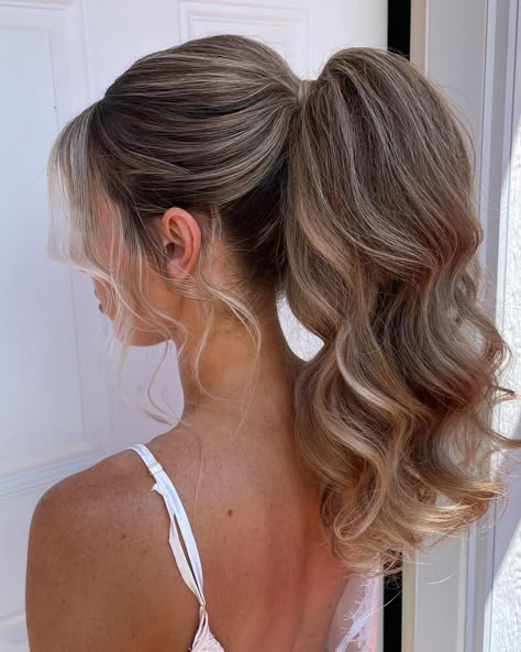 Elevate your style with 51 trendy ponytail hairstyles. From sleek and chic to playful and textured, find your perfect look today! Click the article link for more photos and inspiration like this // Photo Credit: Instagram @rjstylesco // #braidponytail #hairstyles #halfponytail #latesthairstyles #ponytail #ponytailhairstyles #ponytailideas #ponytailinspo Trending Ponytail Hairstyles, Trendy Ponytail Hairstyles, Curled Ponytail Hairstyles, Trendy Ponytail, The Perfect Ponytail, Prom Ponytail Hairstyles, Fancy Ponytail, Bridesmaid Hair Ponytail, Bridal Ponytail