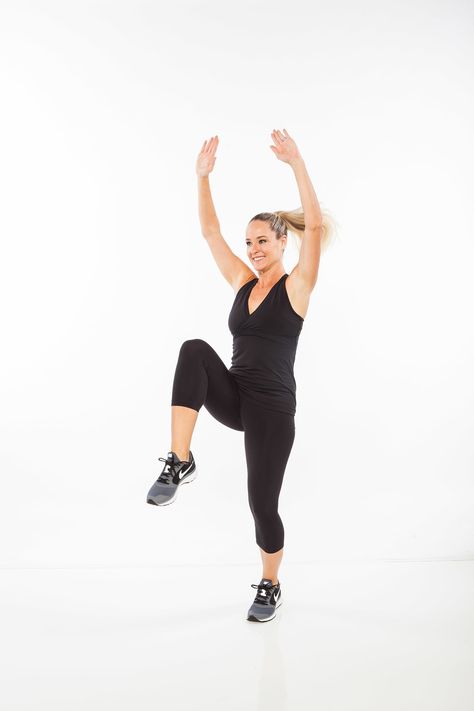 Reps: 30 seconds Run in place, bringing your knees up high to your chest as your arms lift overhead and lower to your sides (as if doing a jumping jack). Repeat as quickly as possible. Gym Plan, Hardcore Workout, Love Handle Workout, Killer Workouts, Gym Tips, Gym Routine, Toning Workouts, Fat Loss Workout, Belly Fat Workout