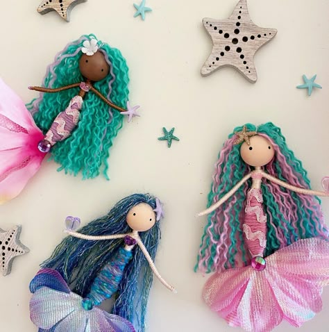 Wands and Willows on Instagram: “It’s been a minute since I made new mermaid ornaments, so I’m planning a restock very soon! Will keep you posted. Until then, happy Mer-…” Mermaid Doll Diy, Fairy Diy Crafts, Diy Yarn Dolls, Diy Sensory Toys, Mermaid Crafts, Mermaid Ornament, Wool Dolls, Mermaid Fairy, Yarn Dolls