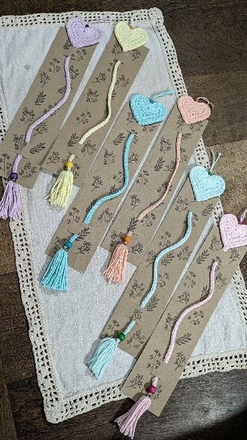 Crochet Thread Book Markers, Crochet Lavender Bookmark Free Pattern, Crochet Lavender Bookmark, Crochet Lavender Bookmark Pattern, Lavendar Bookmark Crochet, Marque-pages Au Crochet, Crochet Shop, Crochet Bookmarks, Crochet Instructions